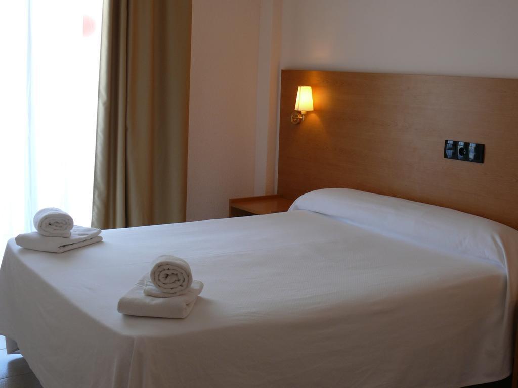 Bay Hotel Roses Camera foto