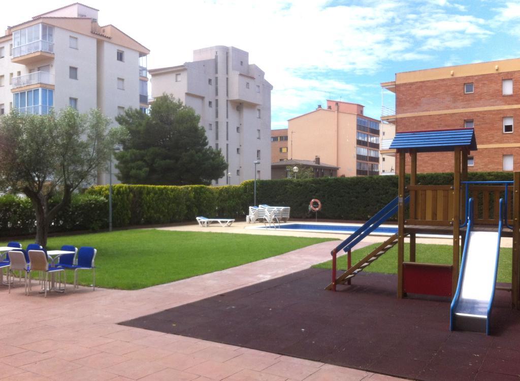 Bay Hotel Roses Esterno foto