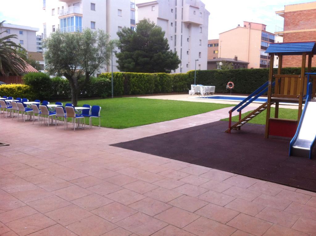 Bay Hotel Roses Esterno foto
